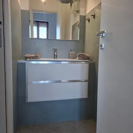 Casa Memi 아파트 세라발레스크리비아