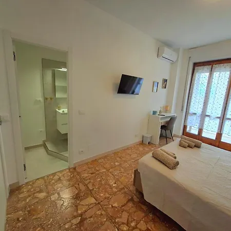 Casa Memi 아파트 세라발레스크리비아